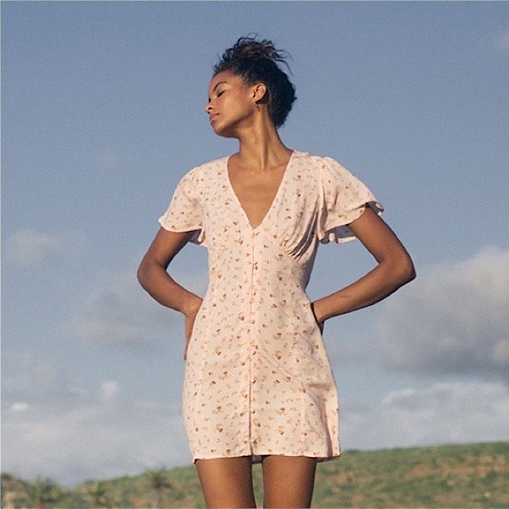 Billabong Floral Vintage-Inspired Mini Dress 𑁍